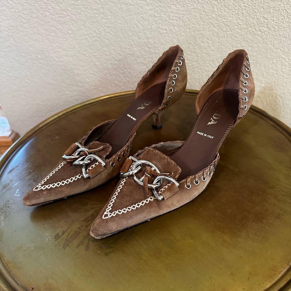 Prada brown suede stitched kitten heels